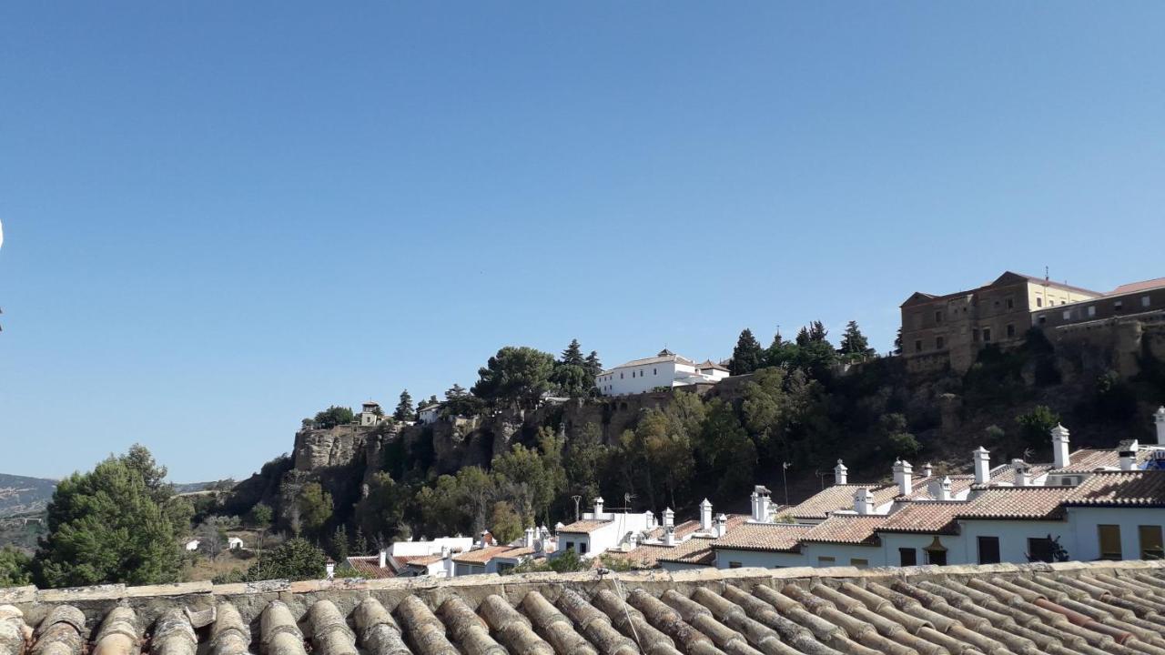 Piso Blanco Apartment Ronda Bagian luar foto
