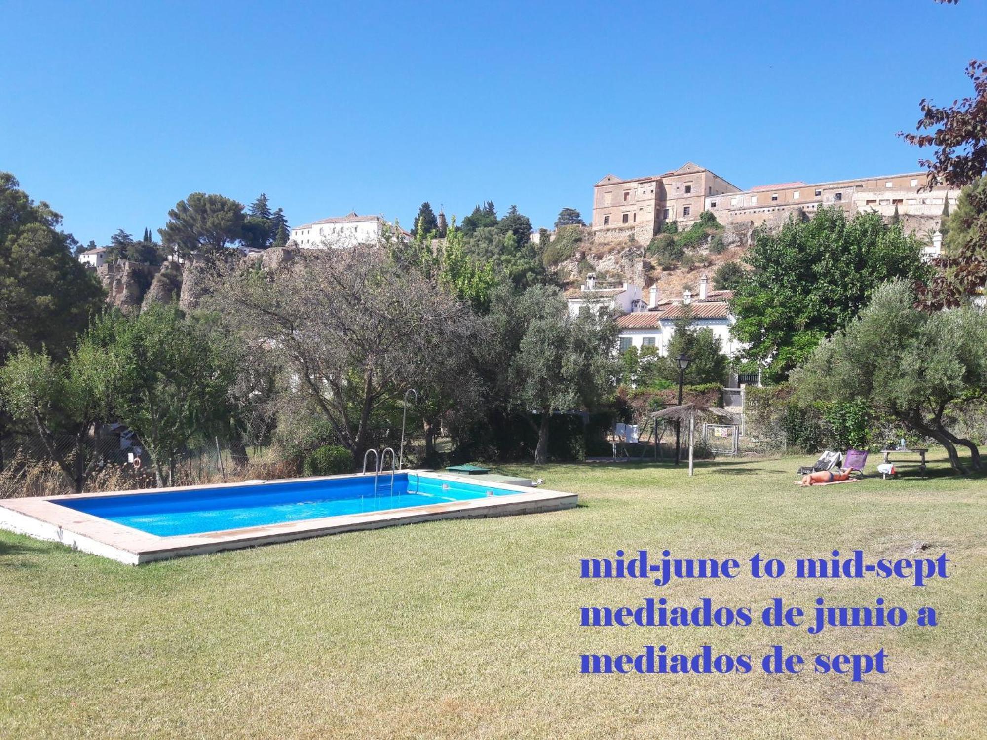 Piso Blanco Apartment Ronda Bagian luar foto