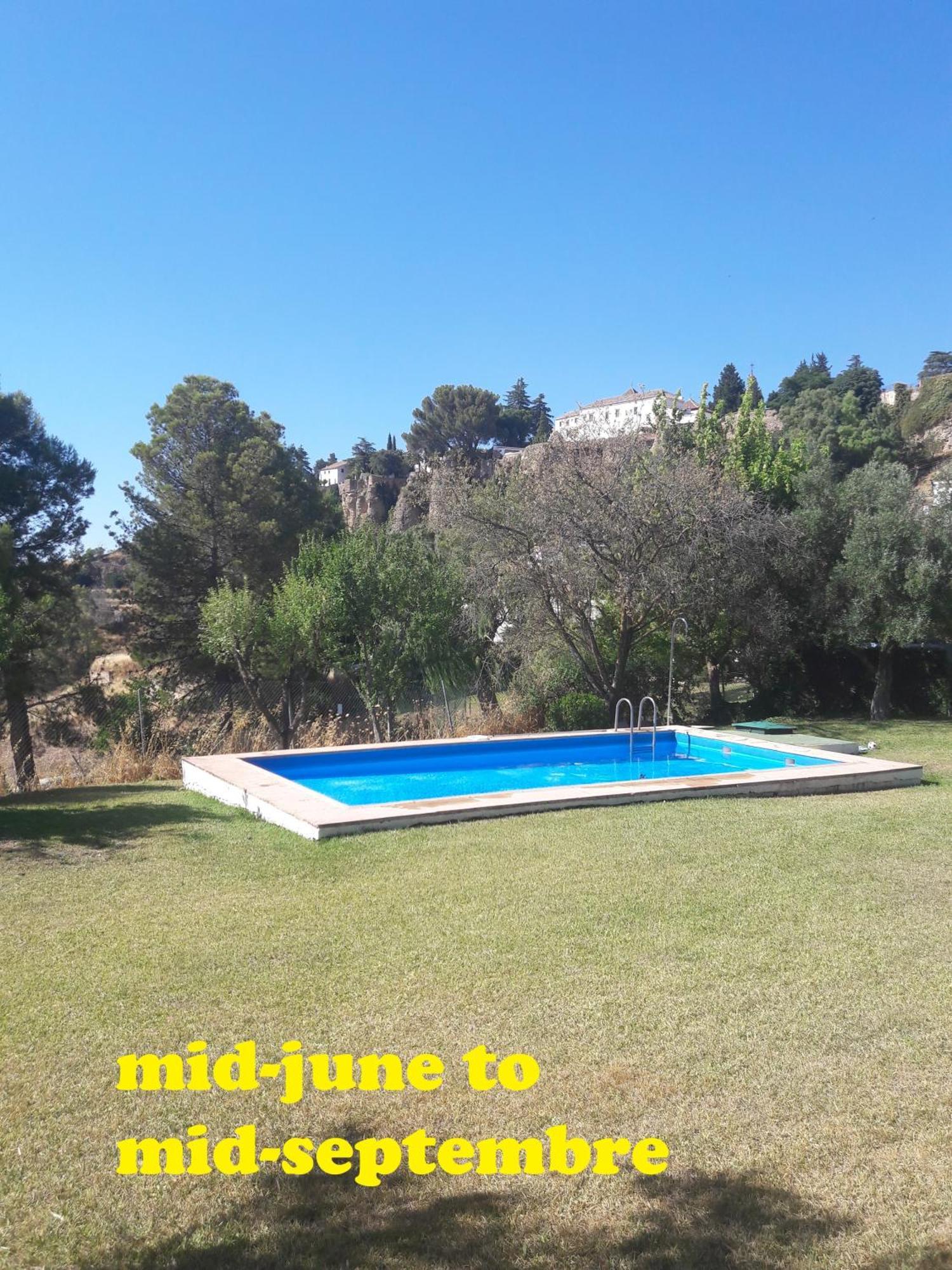 Piso Blanco Apartment Ronda Bagian luar foto